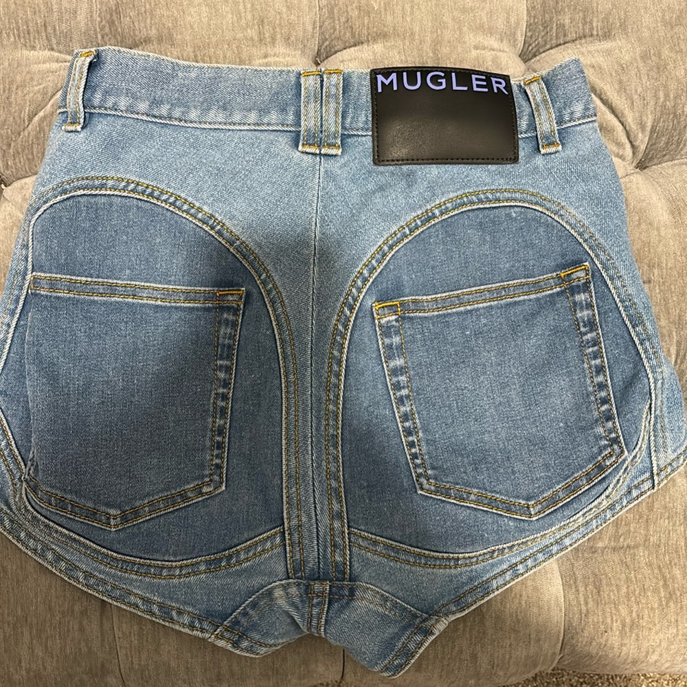 Spiral denim shorts